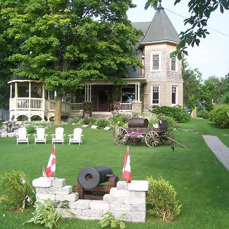 Creighton Manor Inn Bed & Breakfast Orillia Exteriör bild