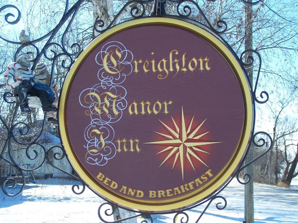 Creighton Manor Inn Bed & Breakfast Orillia Exteriör bild